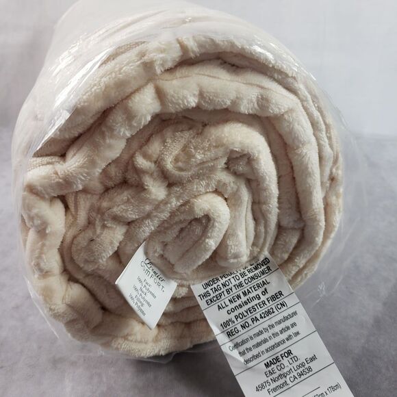 Premium Comfort Blanket Cream Luxury Soft Cozy Plush Throw 60 x 70 - Picture 7 of 8